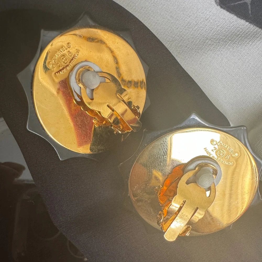 LOT 1280 24K gold plated CHANEL vintage earrings